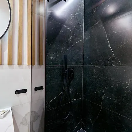 Appartement Laguna Ogrody Pieniawskie 33 Emerald Vip-z Balkonem