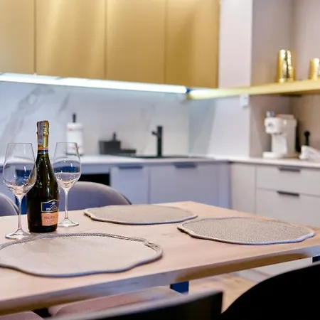 Laguna Ogrody Pieniawskie 33 Emerald Vip-z Balkonem Apartament *