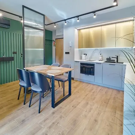 Laguna Ogrody Pieniawskie 33 Emerald Vip-z Balkonem 아파트