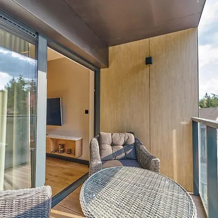 Laguna Ogrody Pieniawskie 33 Emerald Vip-z Balkonem * 폴라니카-즈루이