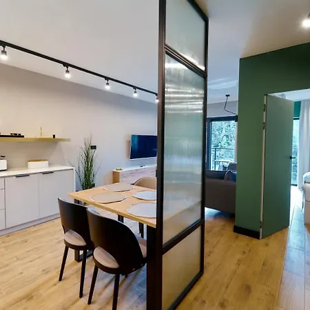 Laguna Ogrody Pieniawskie 33 Emerald Vip-z Balkonem * 폴라니카-즈루이